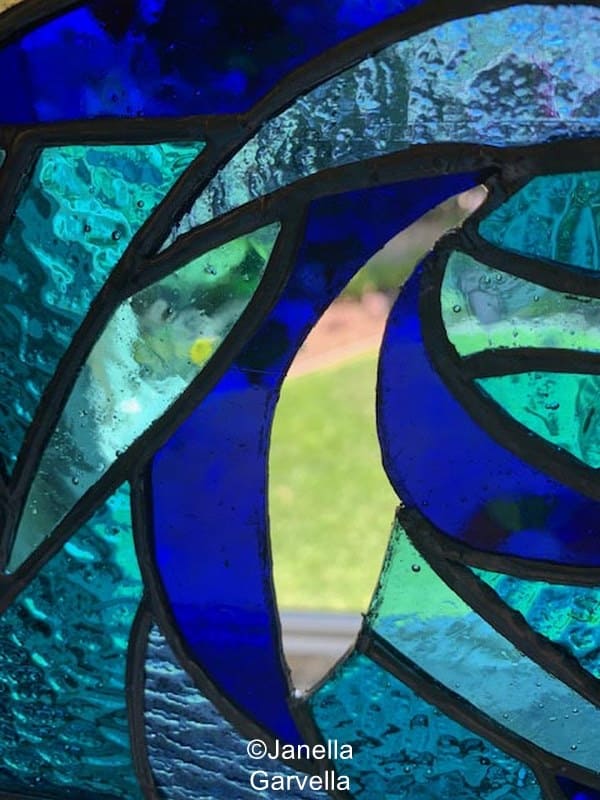remove cracked stained glass